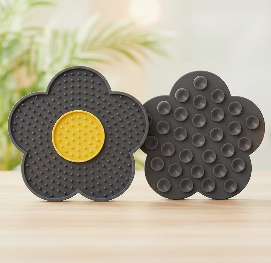 Tapis de léchage en fleur pour chien et chat